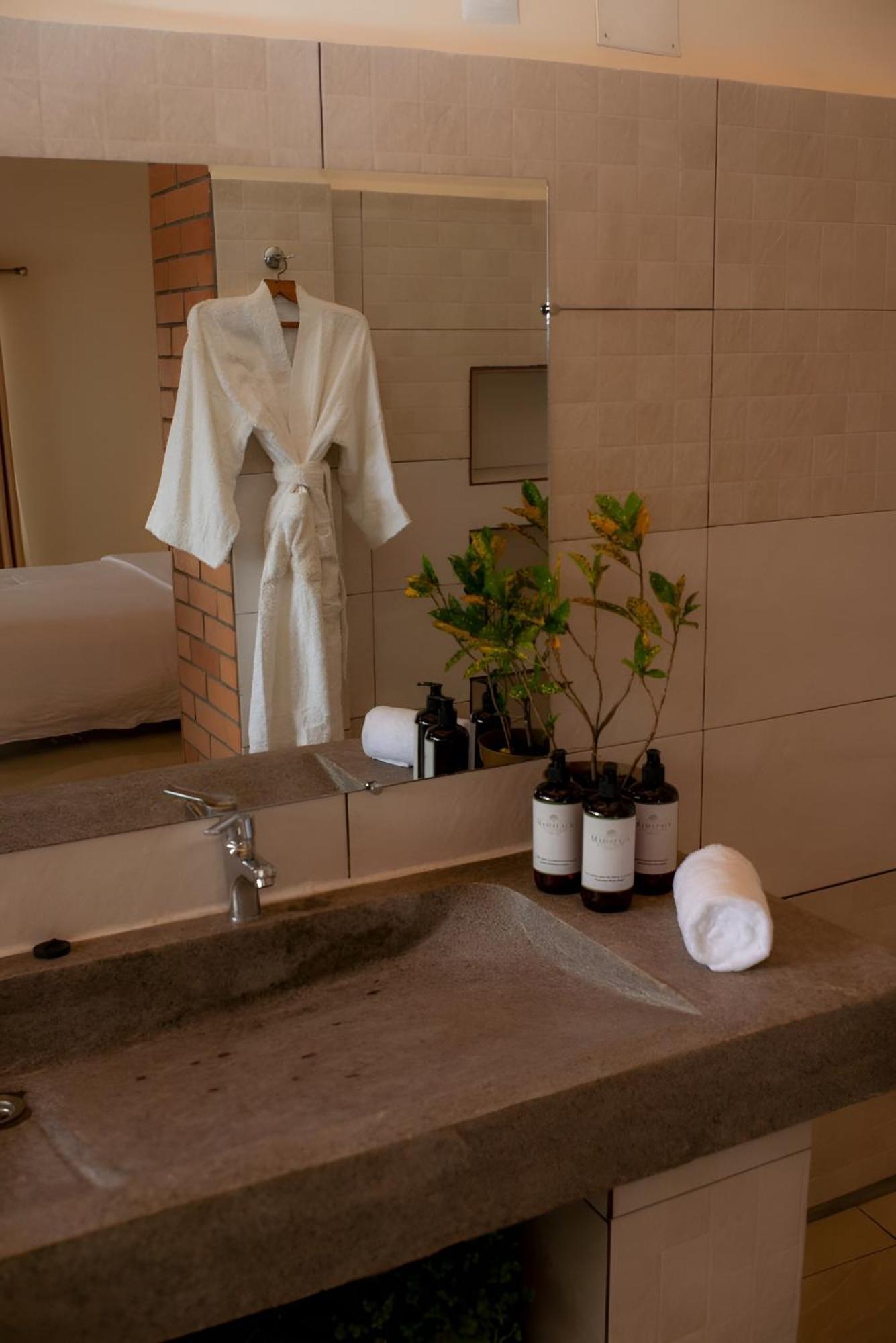Mahafaly Hotel & Resort 安齐拉贝 外观 照片